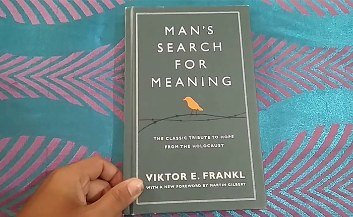خلاصه کتاب انسان در جستجوی معنا در قالب جملات زیبا
