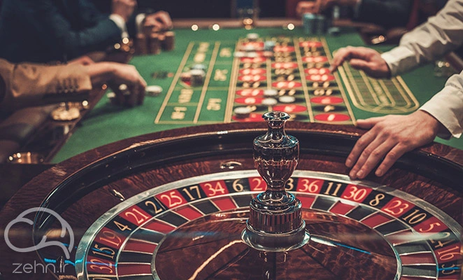 چرخ رولت در خلاصه کتاب قمارباز